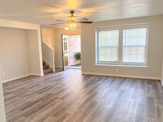 2011 Limestone Drive, Grand Prairie, TX 75052