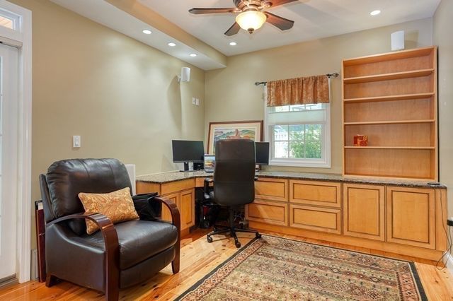8 Shady Lane Dr, Burlington, MA 01803