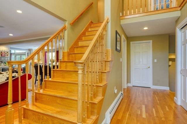 8 Shady Lane Dr, Burlington, MA 01803