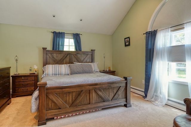 8 Shady Lane Dr, Burlington, MA 01803
