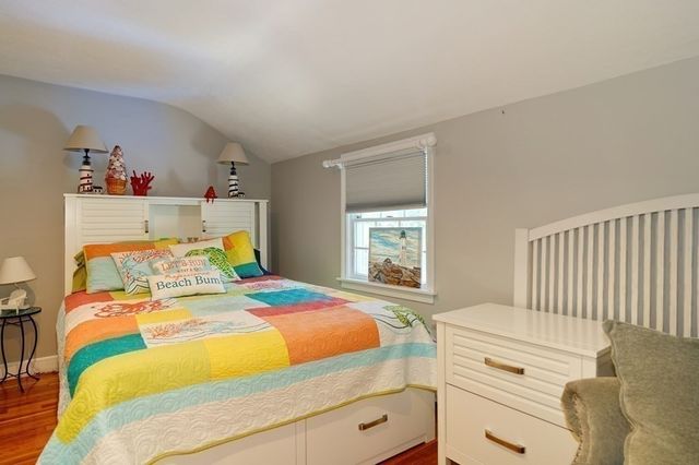 8 Shady Lane Dr, Burlington, MA 01803