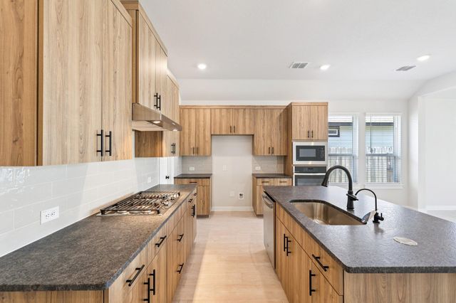 516 Jane Long DR, San Marcos, TX 78666