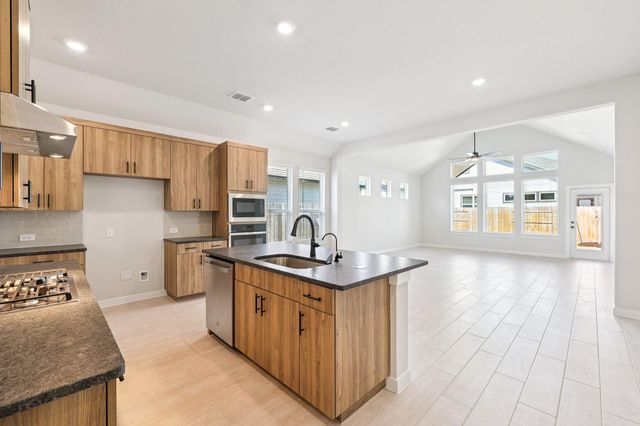 516 Jane Long DR, San Marcos, TX 78666