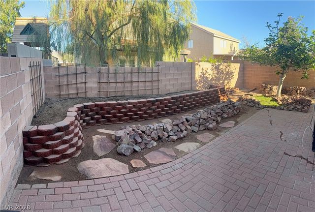 736 Spotted Eagle Street, Henderson, NV 89015