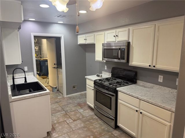 736 Spotted Eagle Street, Henderson, NV 89015