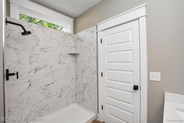 43 Candlelight Court, Brighton, MI 48114