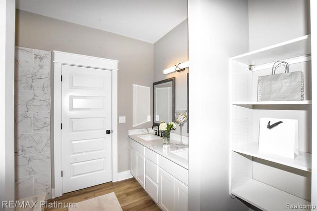 43 Candlelight Court, Brighton, MI 48114