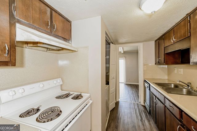 6421 Woodstone Terrace, Morrow, GA 30260