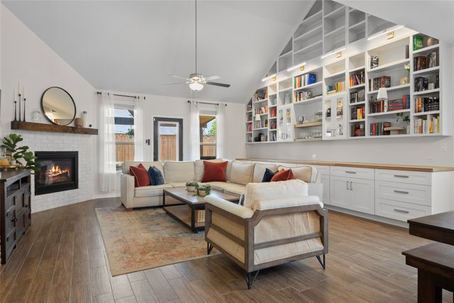 101 Mossy Oak Trail, Fort Worth, TX 76131