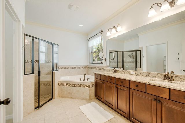 2001 RED BLUFF AVENUE, Apopka, FL 32712