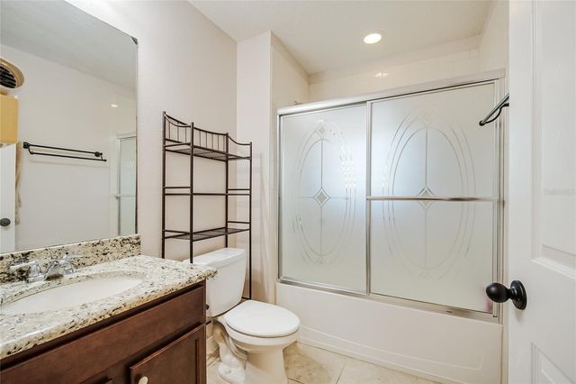 2001 RED BLUFF AVENUE, Apopka, FL 32712