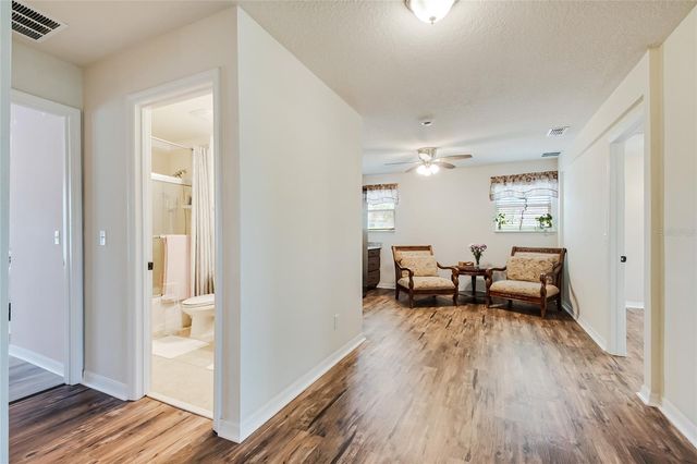 2001 RED BLUFF AVENUE, Apopka, FL 32712