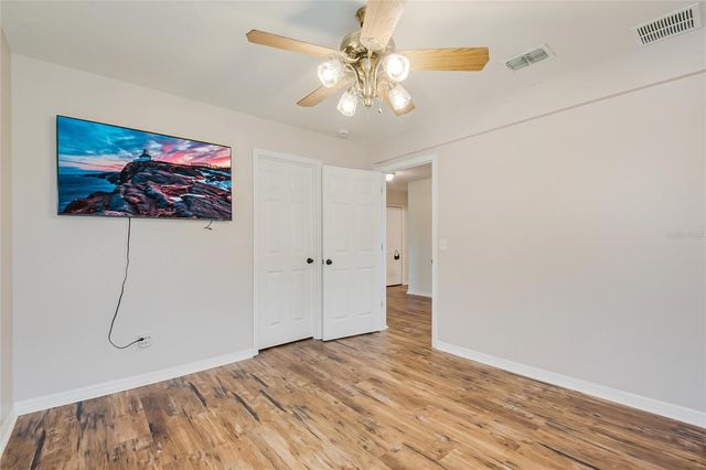2001 RED BLUFF AVENUE, Apopka, FL 32712