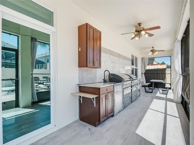 2001 RED BLUFF AVENUE, Apopka, FL 32712