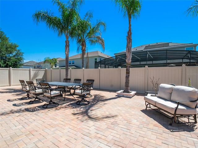 2001 RED BLUFF AVENUE, Apopka, FL 32712