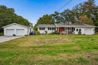 33 Cedar Street, Hudson, NH 03051