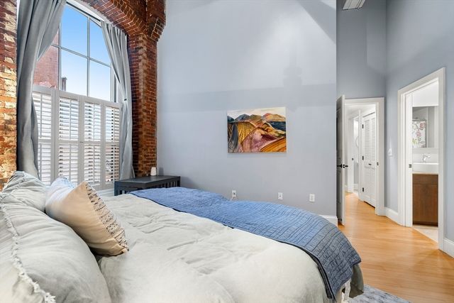 30 Market St 1, Lowell, MA 01852