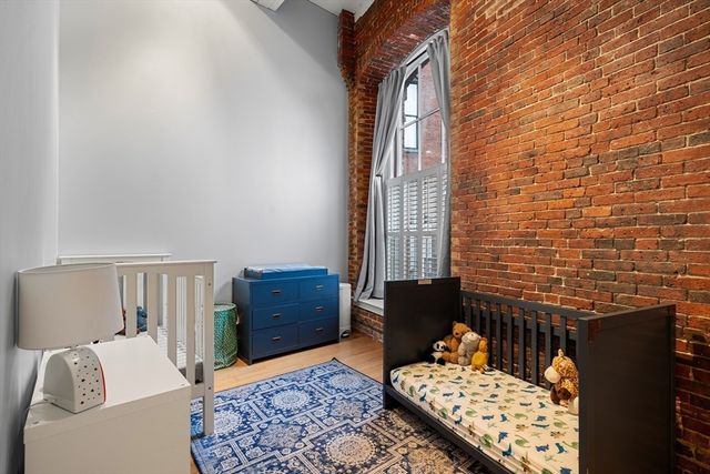 30 Market St 1, Lowell, MA 01852