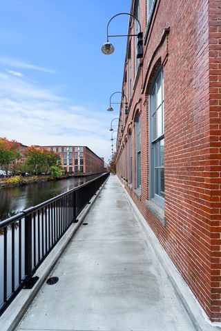 30 Market St 1, Lowell, MA 01852