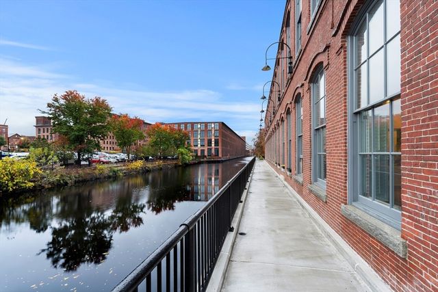30 Market St 1, Lowell, MA 01852