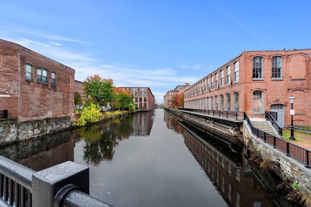 30 Market St 1, Lowell, MA 01852