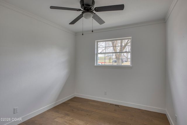 1628 Jefferson Circle, Webb City, MO 64870