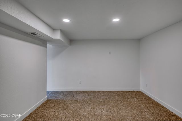 1628 Jefferson Circle, Webb City, MO 64870