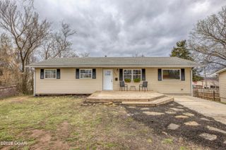 1628 Jefferson Circle, Webb City, MO 64870