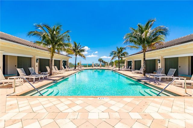 110 Island Plantation Terrace 201, Vero Beach, FL 32963