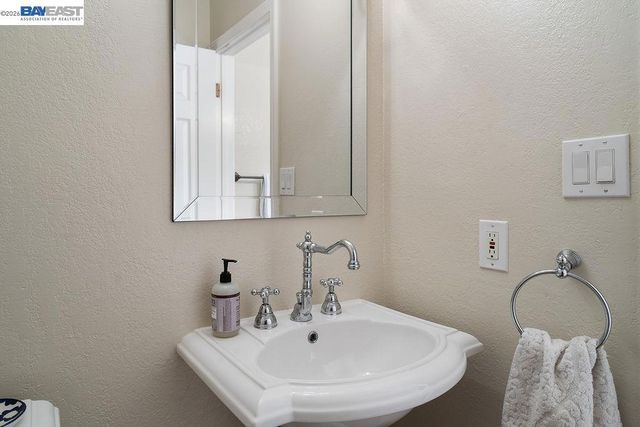 531 Jones Place, Walnut Creek, CA 94597