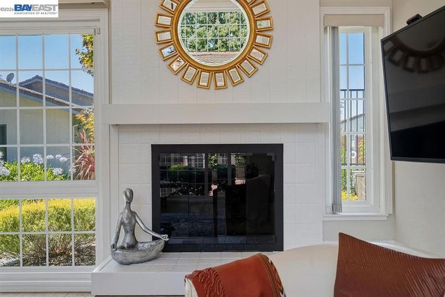 531 Jones Place, Walnut Creek, CA 94597
