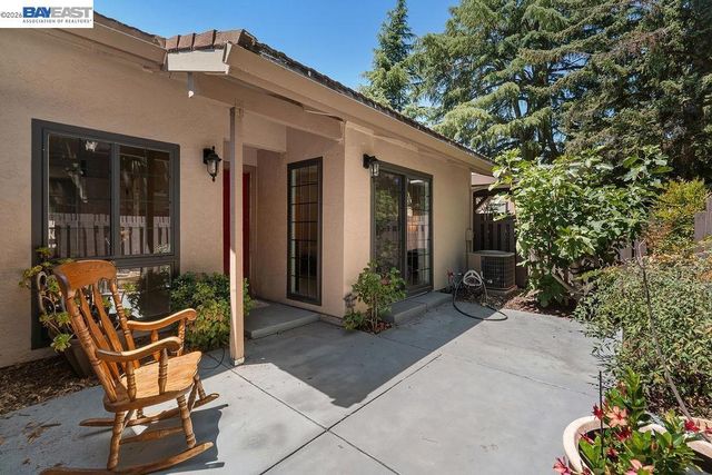531 Jones Place, Walnut Creek, CA 94597