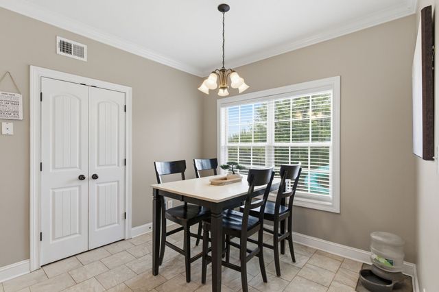 567 Larkspur Dr, Clarksville, TN 37043