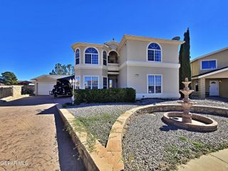200 Desert Breeze Drive, Horizon City, TX 79928