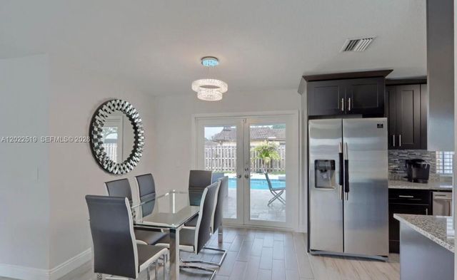 876 Gardenia Dr, Royal Palm Beach, FL 33411