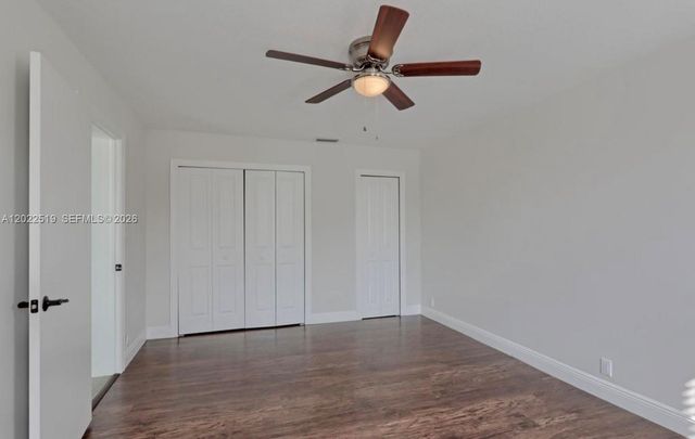 876 Gardenia Dr, Royal Palm Beach, FL 33411