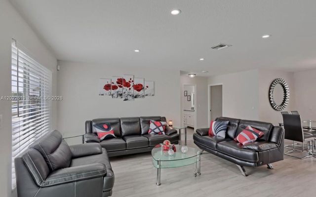 876 Gardenia Dr, Royal Palm Beach, FL 33411