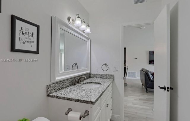 876 Gardenia Dr, Royal Palm Beach, FL 33411