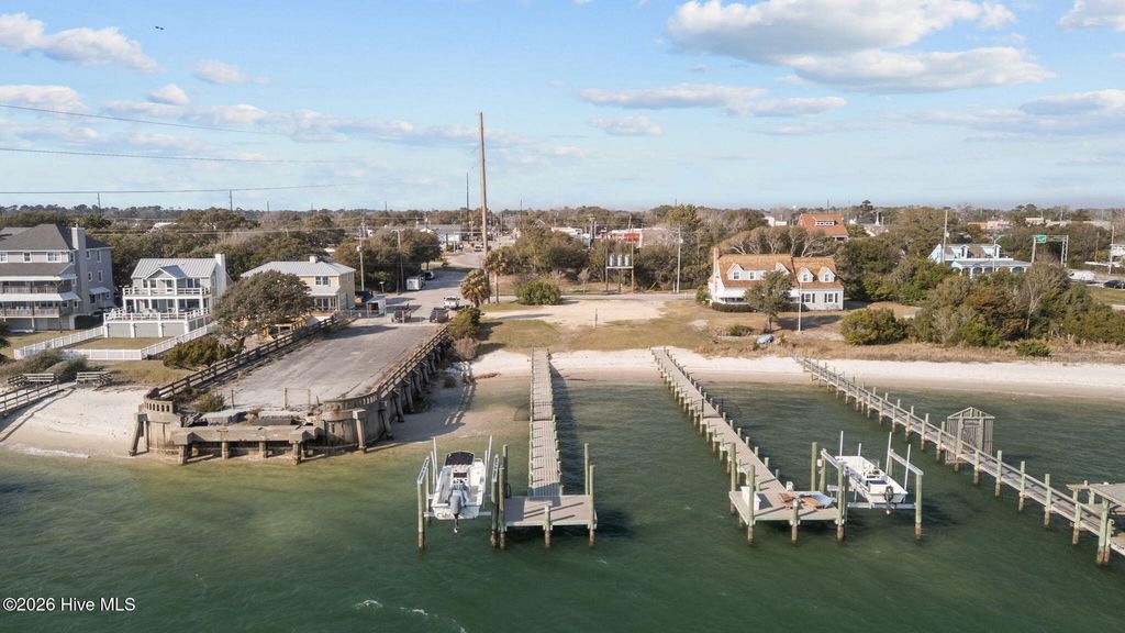 Image 17 of property listing at 2315 Evans Street, Morehead City, NC 28557