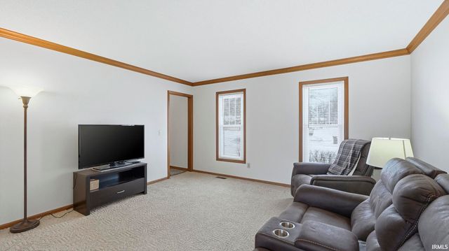 2101 White Plains Court, Fort Wayne, IN 46815