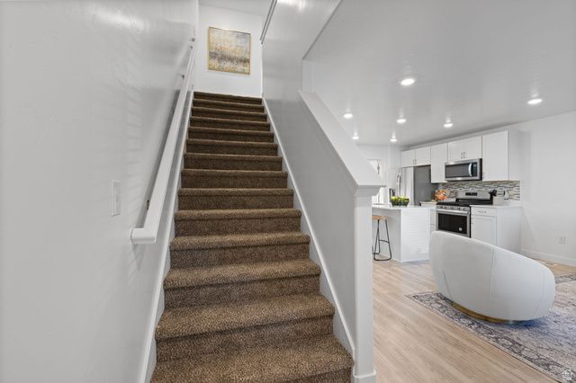 106 N HEADING ROW, Saratoga Springs, UT 84045