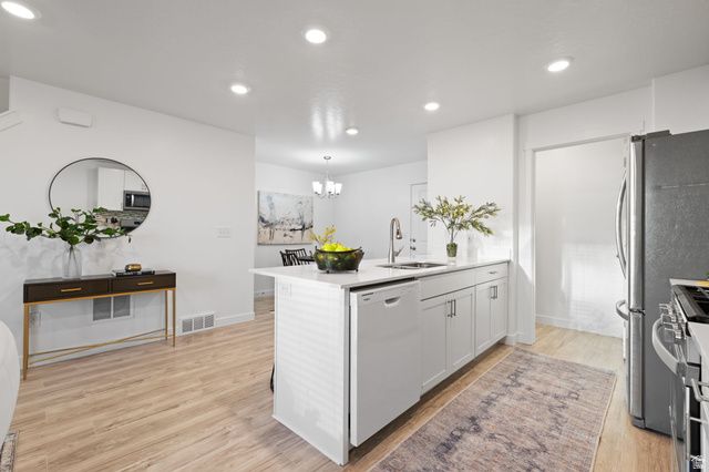 106 N HEADING ROW, Saratoga Springs, UT 84045