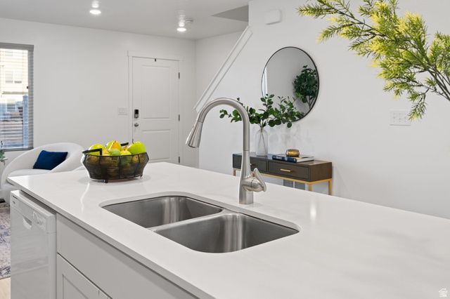 106 N HEADING ROW, Saratoga Springs, UT 84045