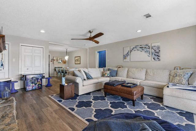 1141 Twin Points Rd Road, Hot Springs, AR 71913