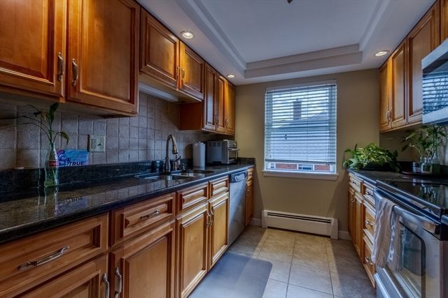 37 Montvale Ave 11, Woburn, MA 01801