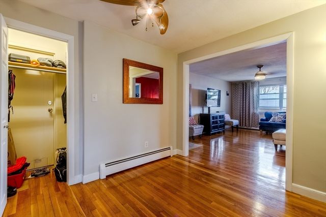 37 Montvale Ave 11, Woburn, MA 01801