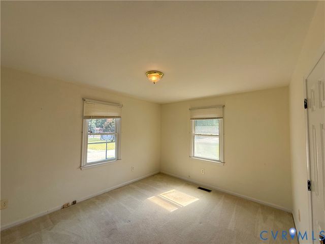 4512 Greenbriar Dr, Chester, VA 23831