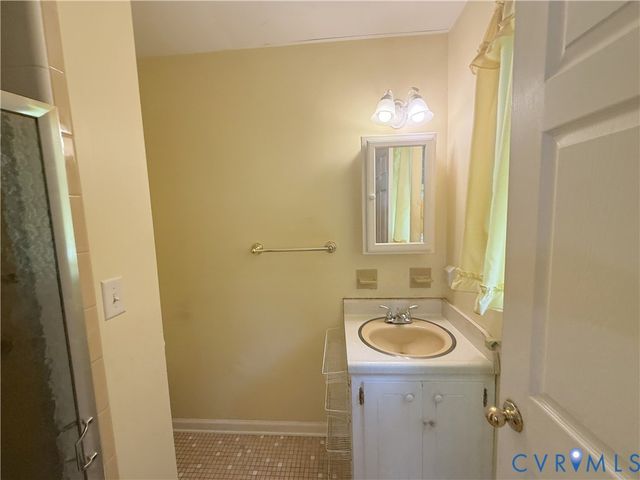 4512 Greenbriar Dr, Chester, VA 23831
