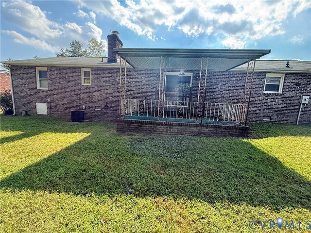4512 Greenbriar Dr, Chester, VA 23831