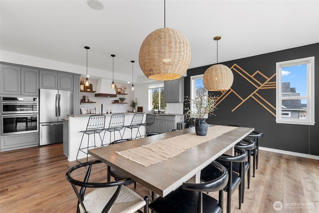 2411 SW Freund Street, Oak Harbor, WA 98277